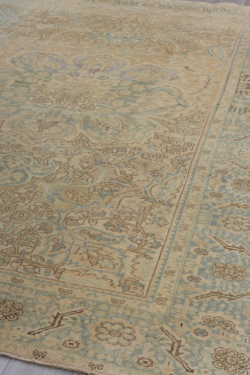 Antique Heriz Area Rug (7' x 11')